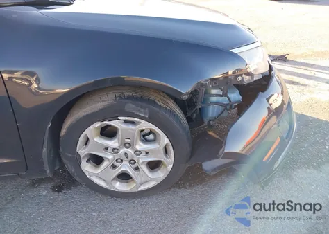 2010 Ford Fusion Se z USA, uszkodzony, nr VIN 3FAHP0HAXAR357043